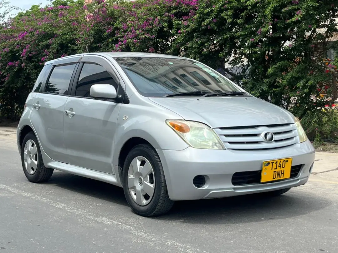 Toyota Ist 2006 Silver - 1290cc thumbnail 6