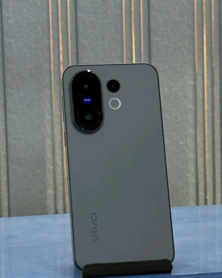 Used Vivo X200 Fe Smartphone 512GB/16GB