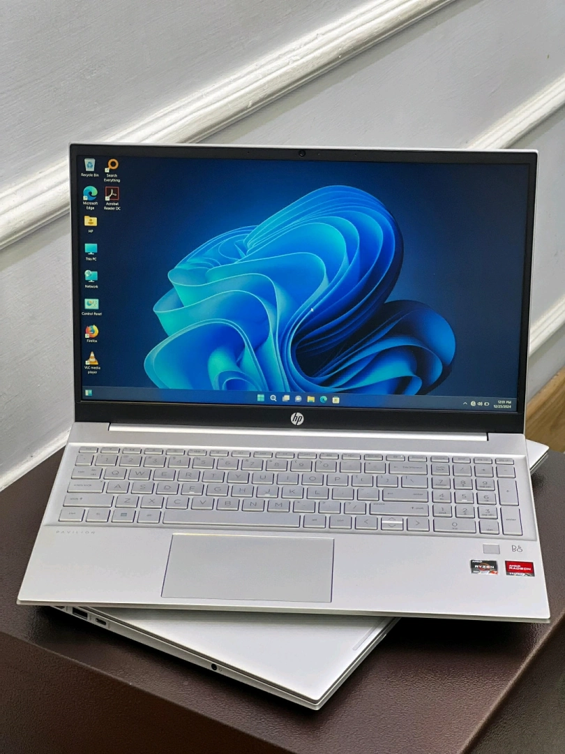 HP Pavilion Laptop 15-EH1xx Ryzen 7 16GB/512GB SSD