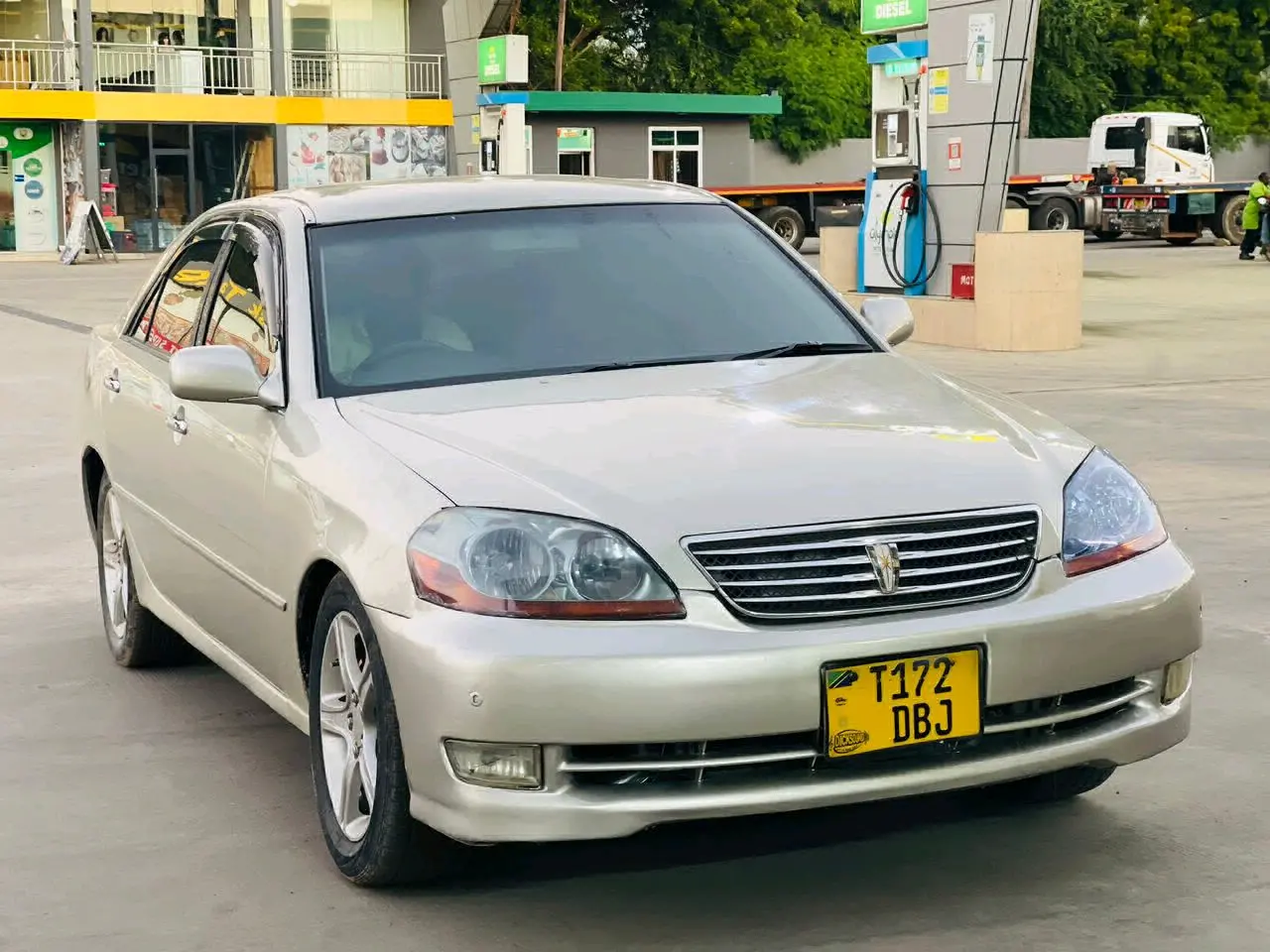 Toyota Mark II Grande GX115 thumbnail 4