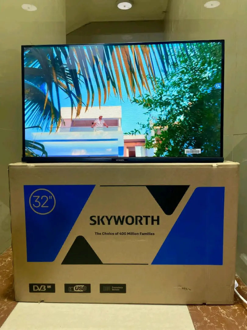 Skyworth 32-inch Smart TV