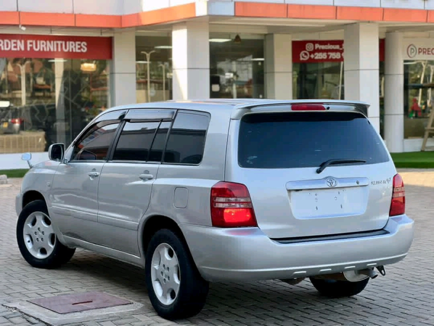 Toyota Kluger SUV 2006 Black thumbnail 3