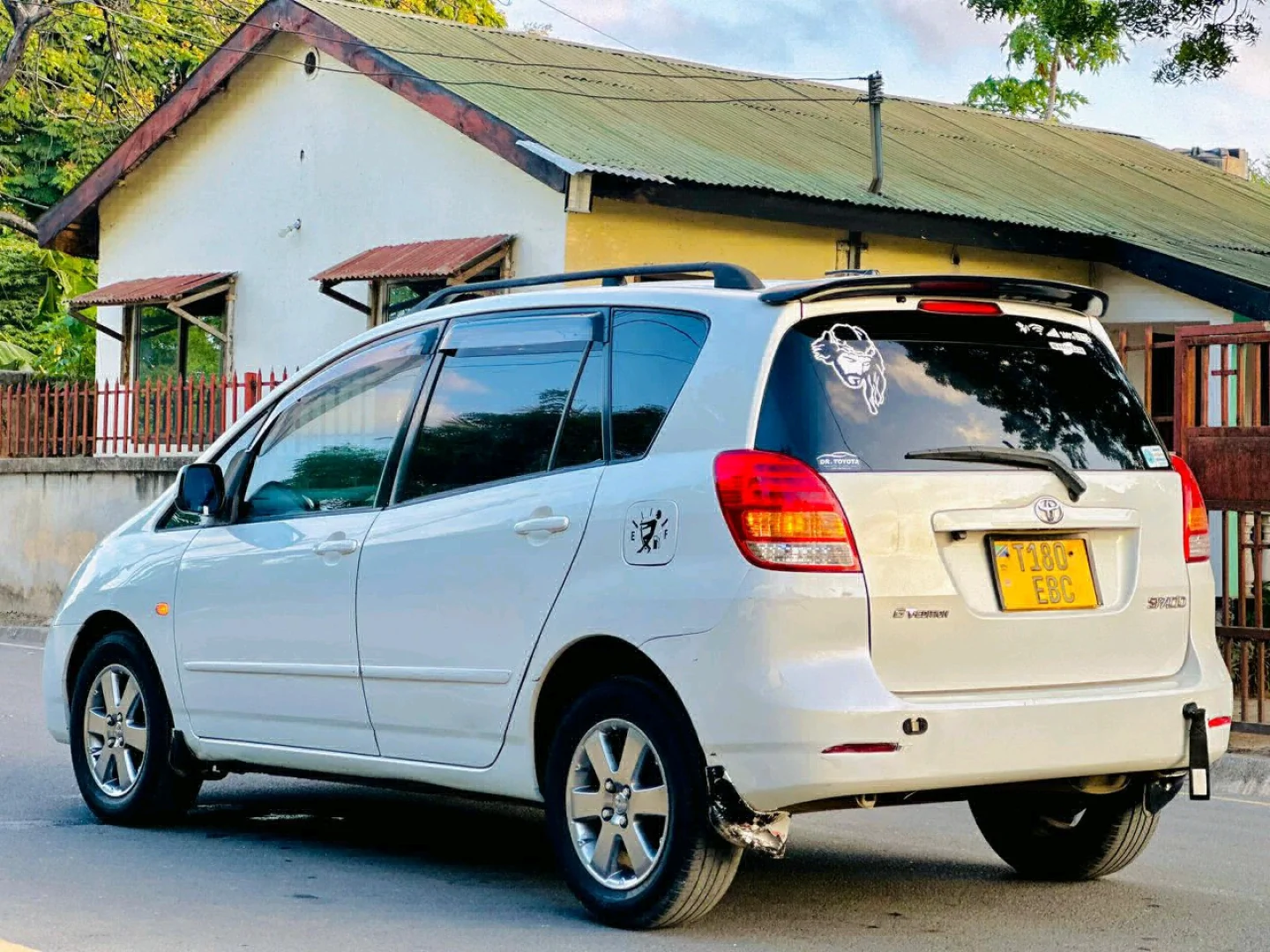Toyota Spacio 2005 Gari Nzuri Sana thumbnail 5