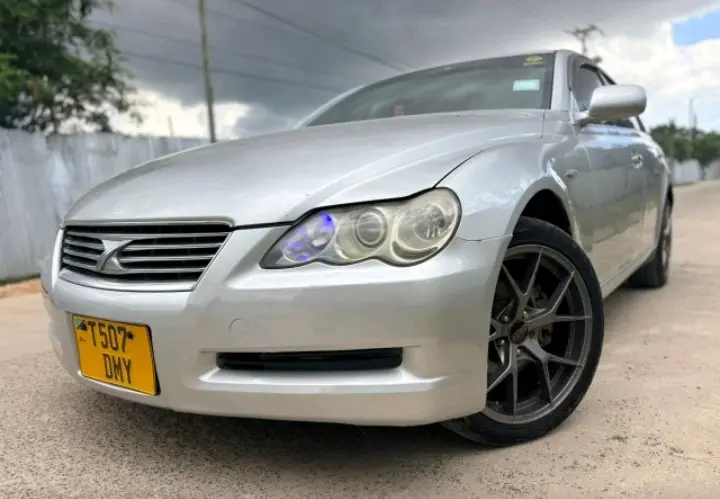 Toyota Mark X thumbnail 3