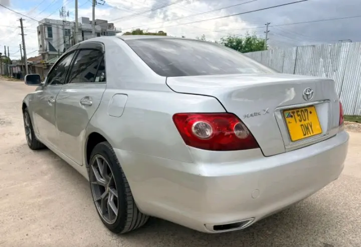 Toyota Mark X thumbnail 4