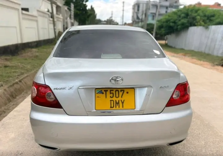 Toyota Mark X thumbnail 5