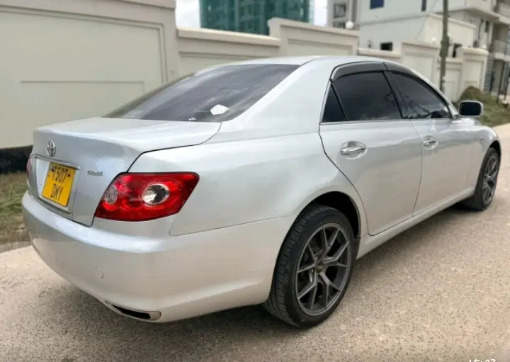 Toyota Mark X thumbnail 6