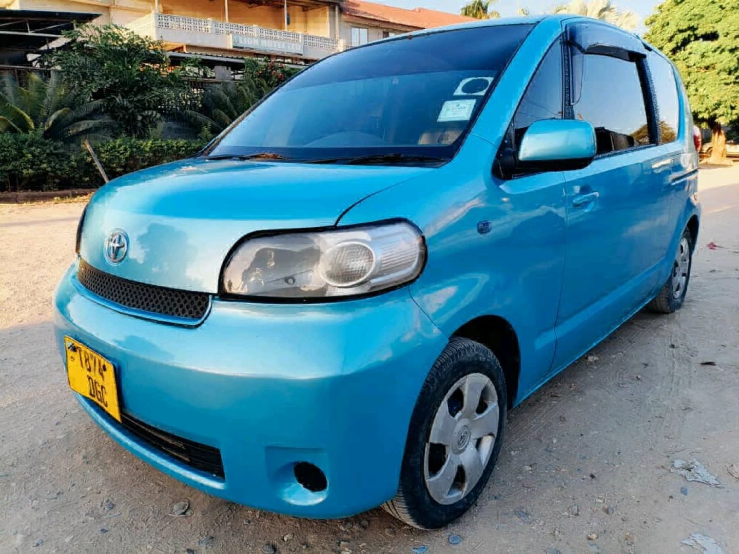 Toyota Porte DGC 2005 thumbnail 3