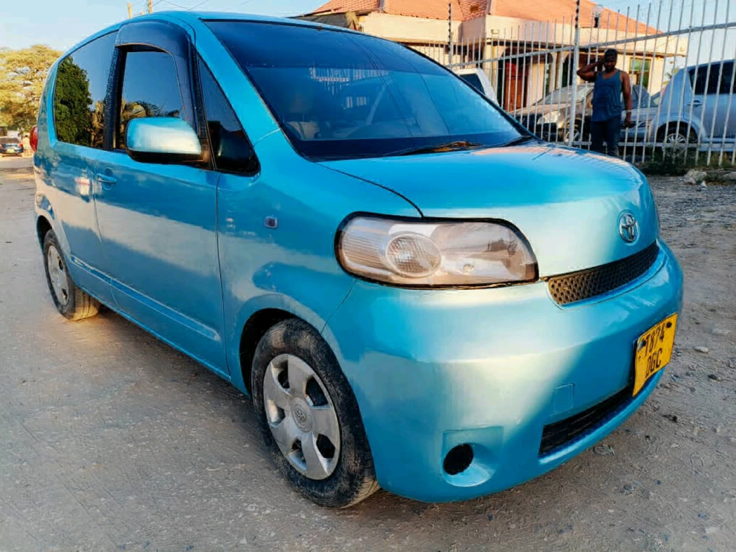 Toyota Porte DGC 2005 thumbnail 4