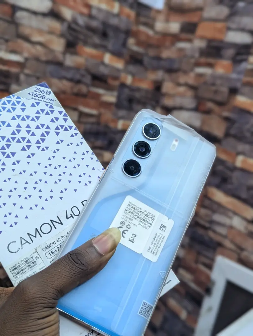Tecno Camon 40 Pro 5G (256GB/16GB RAM) thumbnail 2