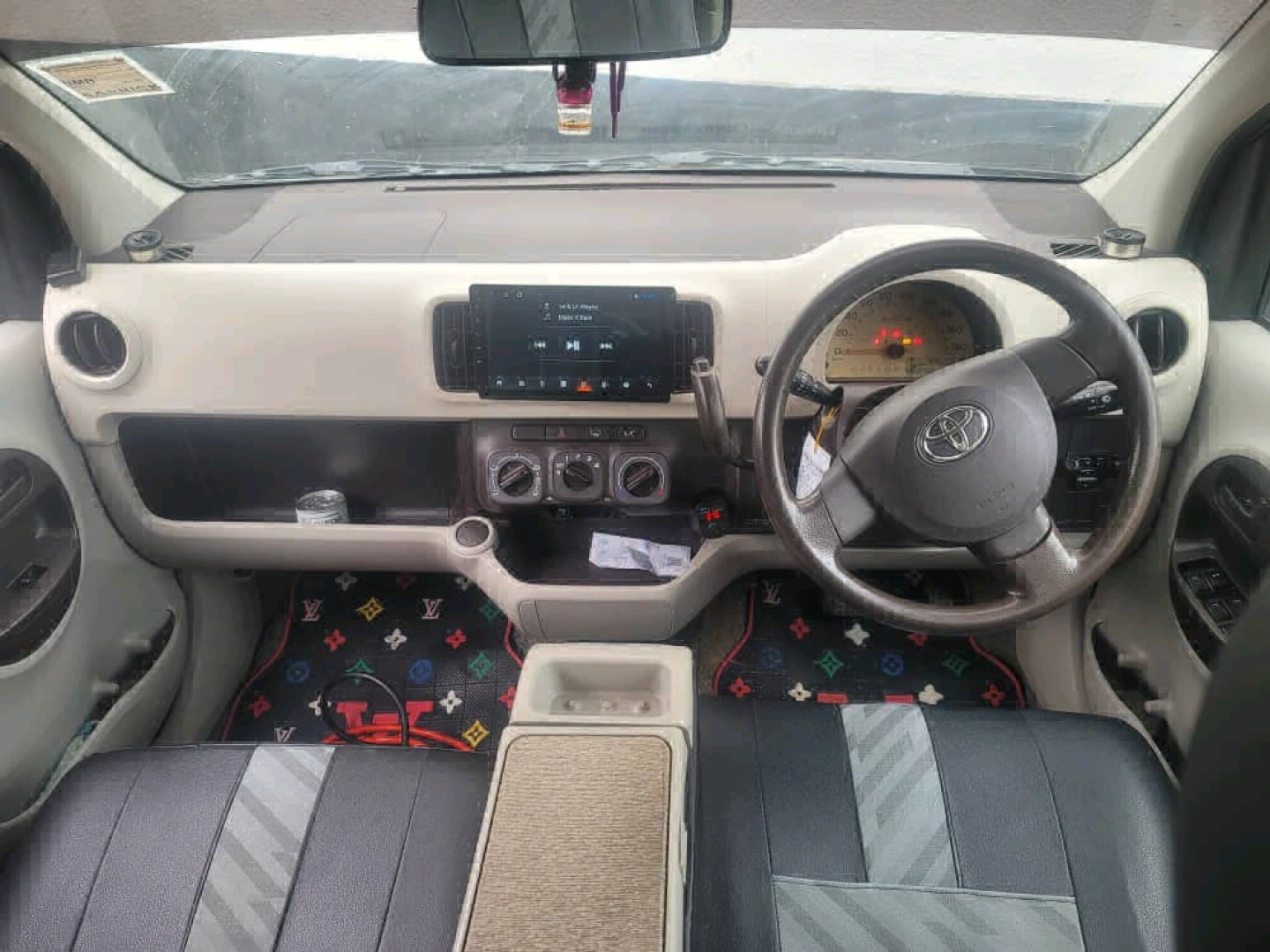 Toyota Passo New Model, 1490cc, Black thumbnail 4