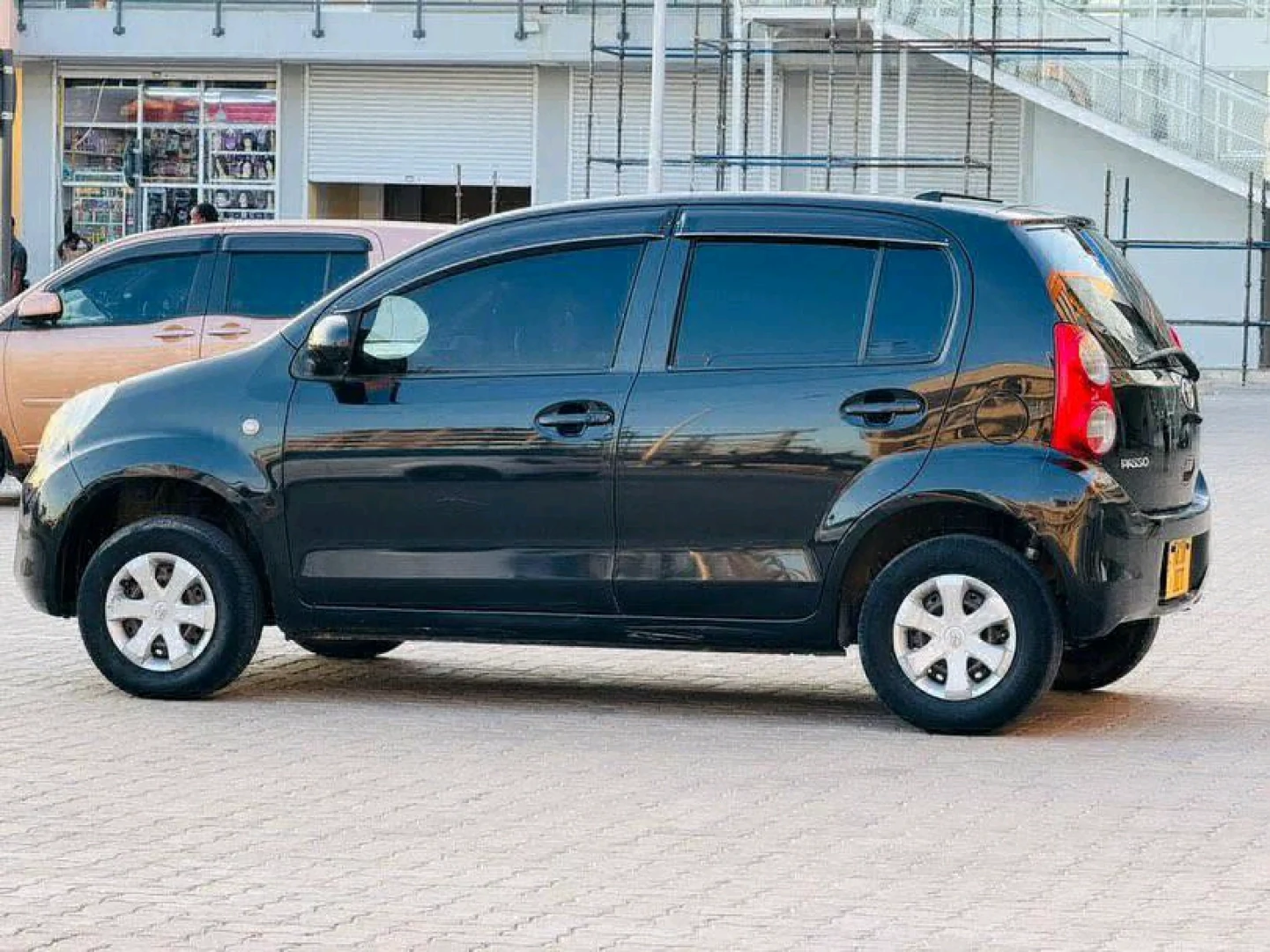 Toyota Passo New Model, 1490cc, Black thumbnail 5