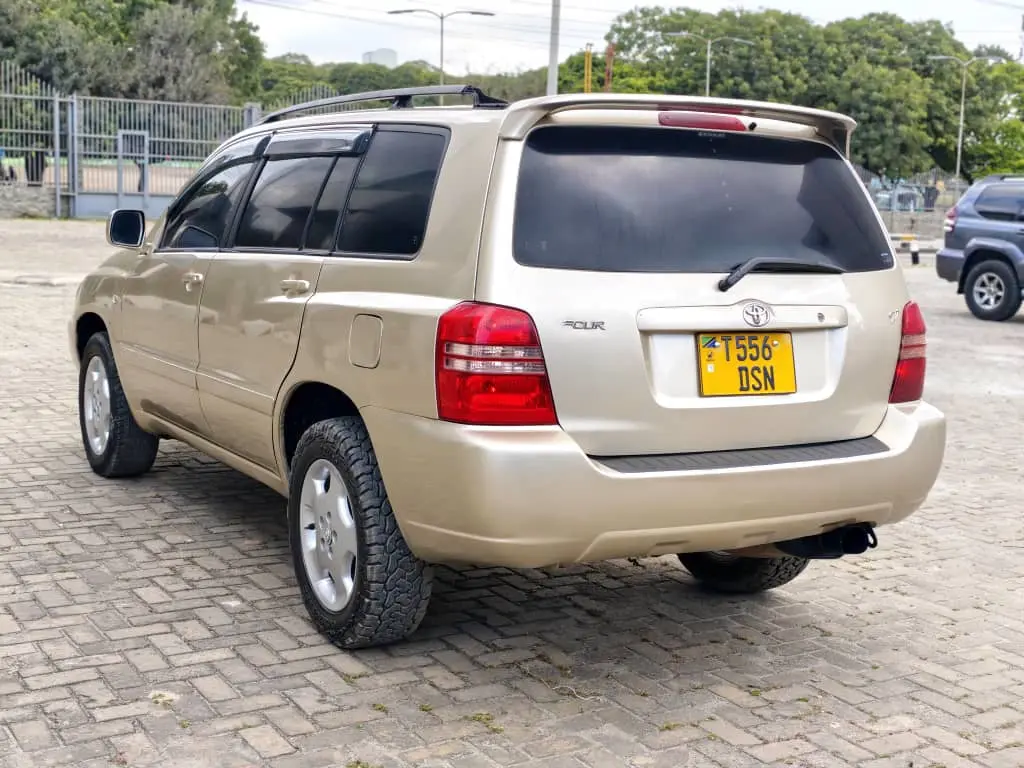 Toyota Kluger V (DSN) thumbnail 2