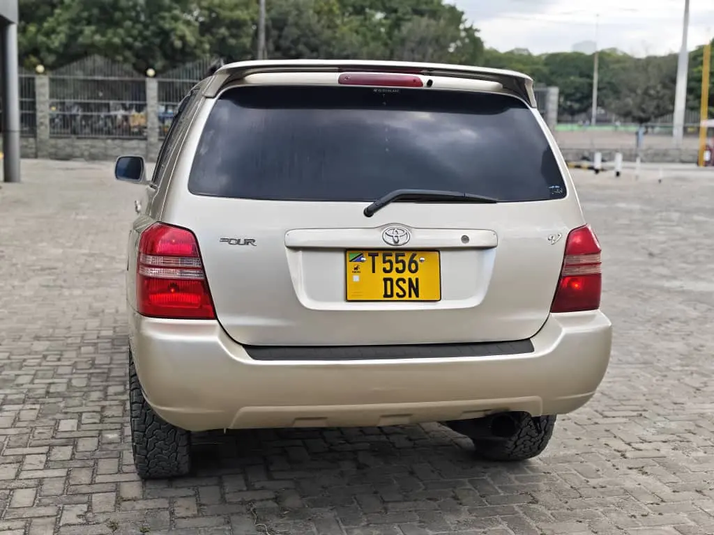 Toyota Kluger V (DSN) thumbnail 5