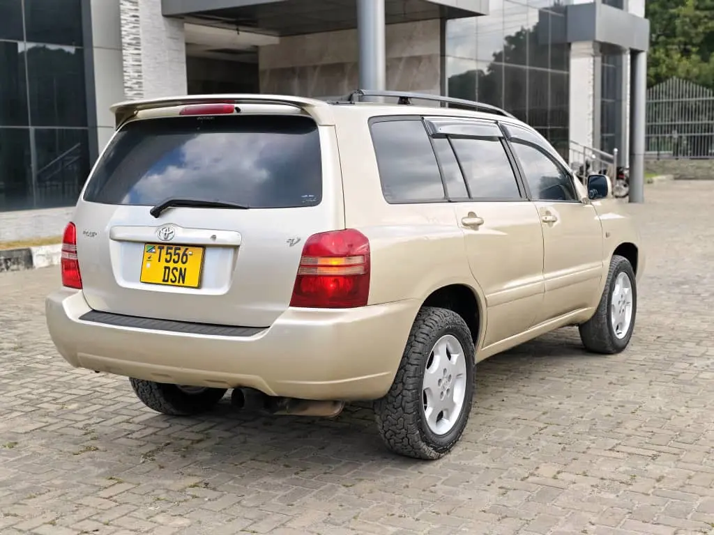 Toyota Kluger V (DSN) thumbnail 7