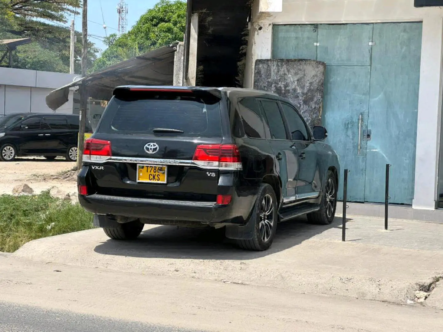 2014 Toyota Land Cruiser VXR V8 Diesel thumbnail 6