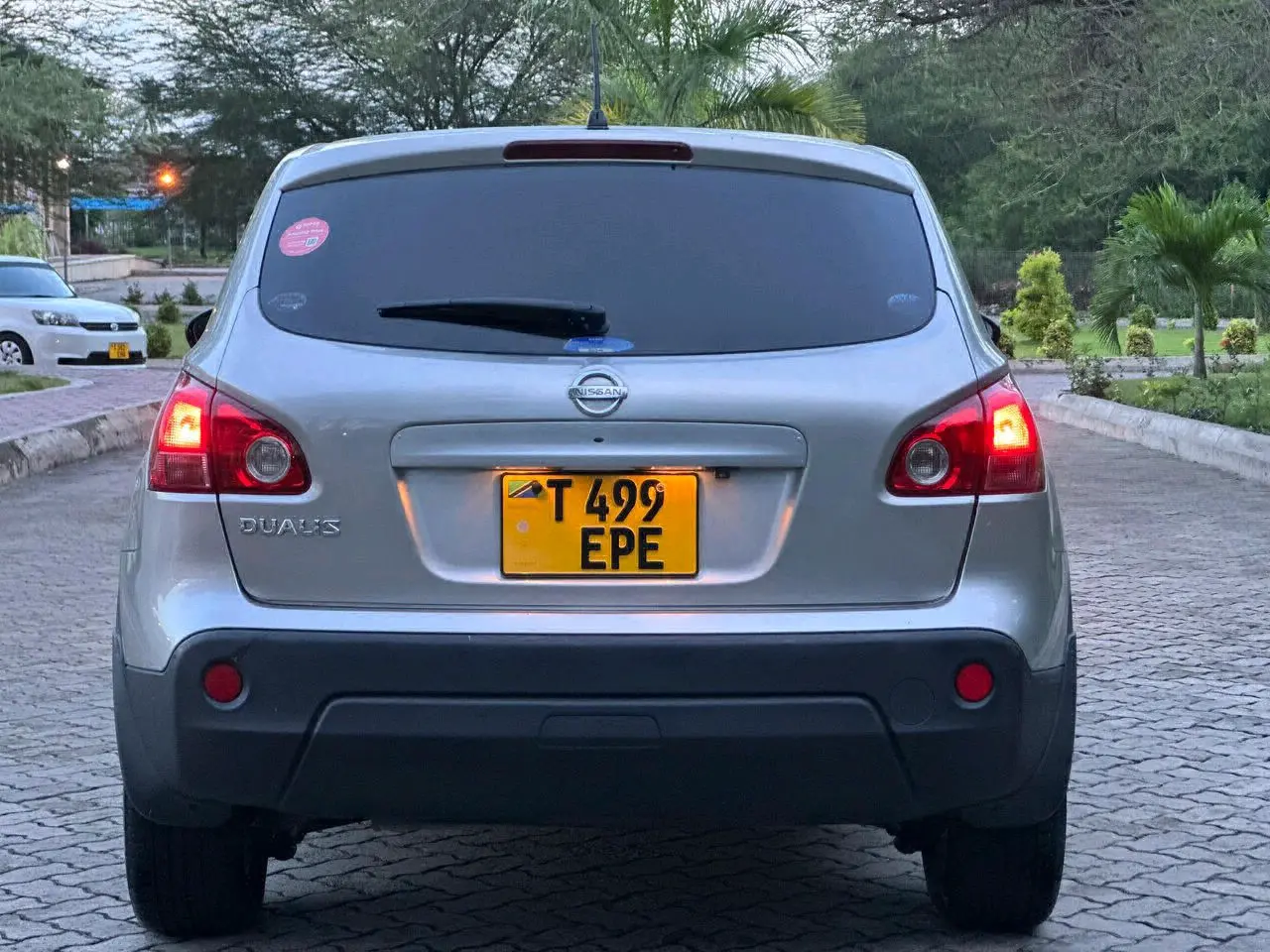 Nissan Dualis Silver thumbnail 3