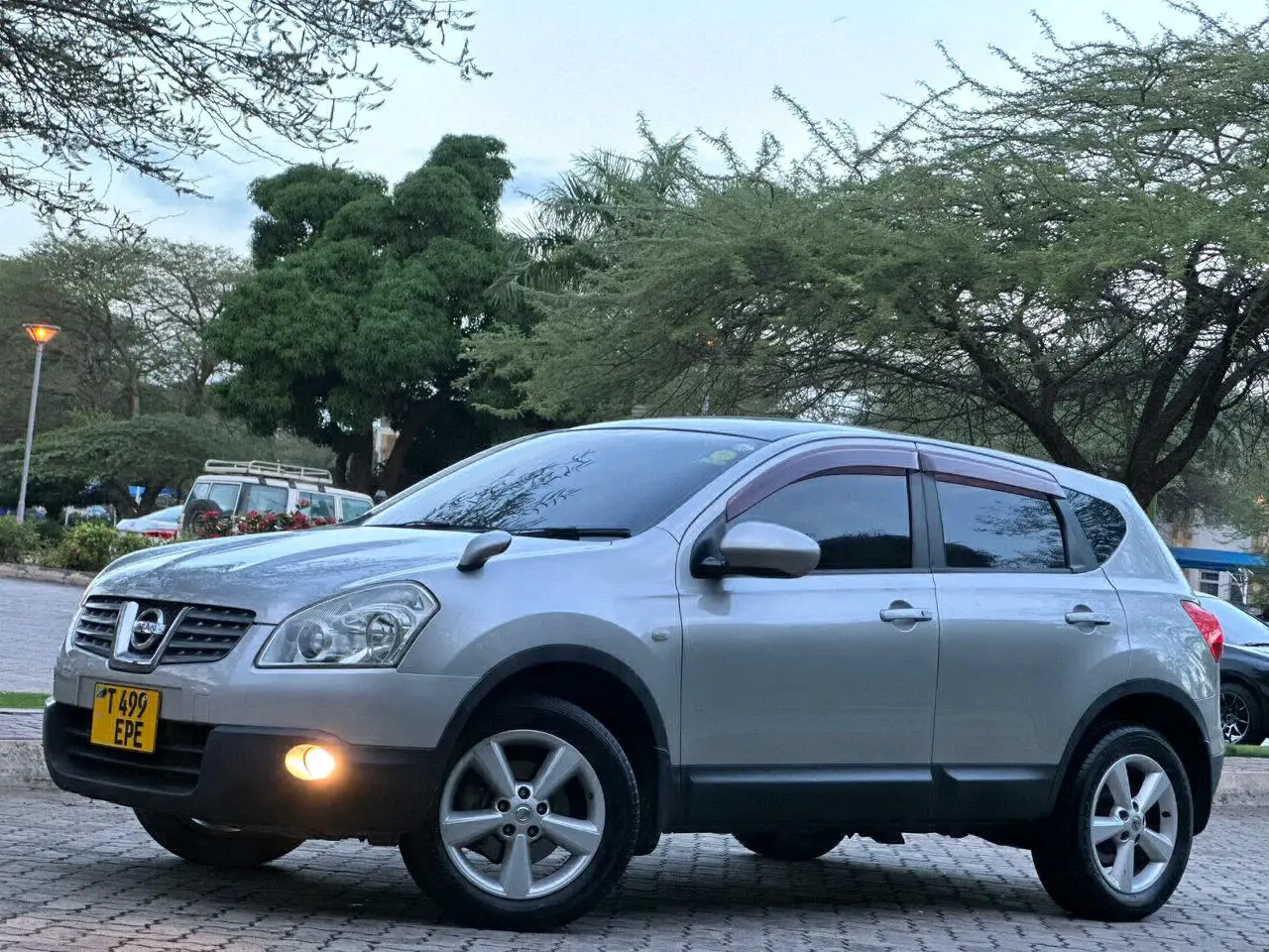 Nissan Dualis Silver thumbnail 8