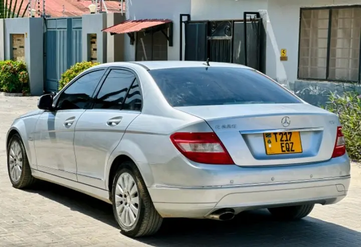 Mercedes-Benz C220 CDI thumbnail 4