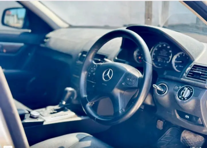 Mercedes-Benz C220 CDI thumbnail 7