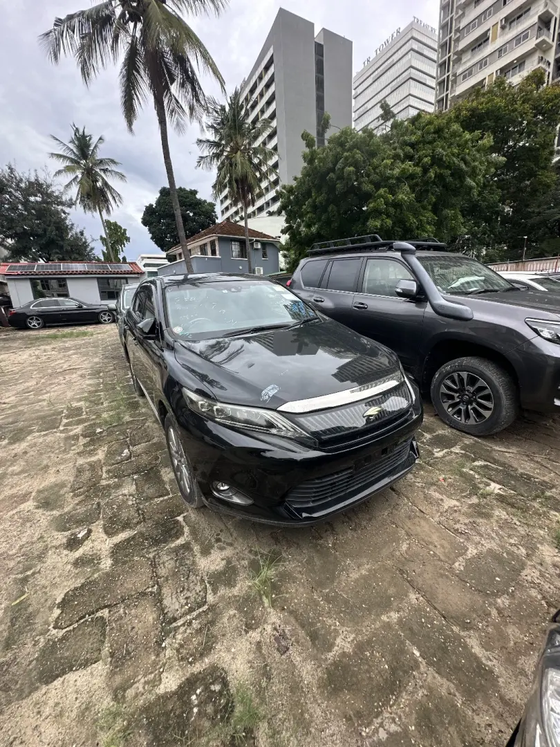 Toyota Harrier Anaconda 2016 thumbnail 2