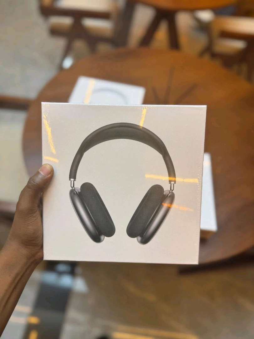 Brand New Apple AirPods Max Super Bass Headphones thumbnail 2