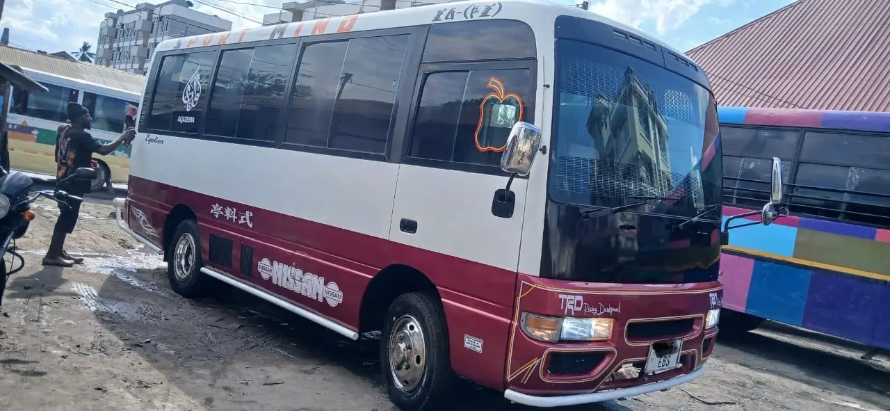 Nissan Minibus TD42 Manual