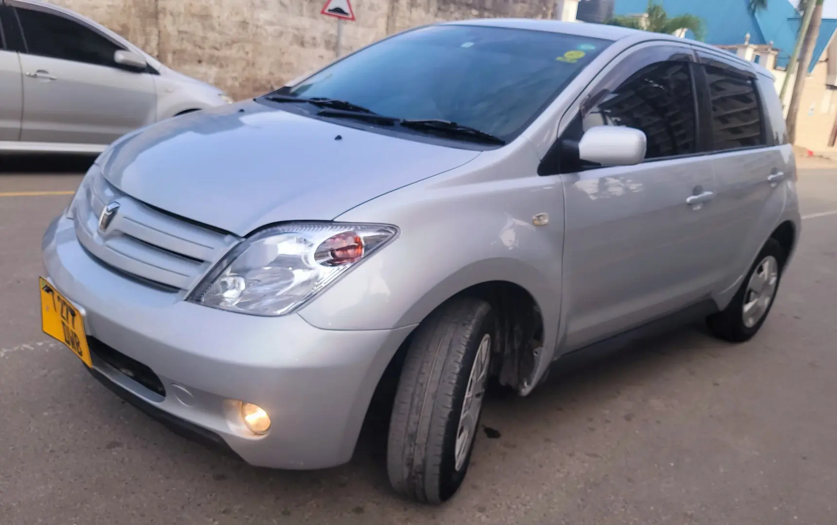 Toyota Ist Silver 1490cc Low Mileage