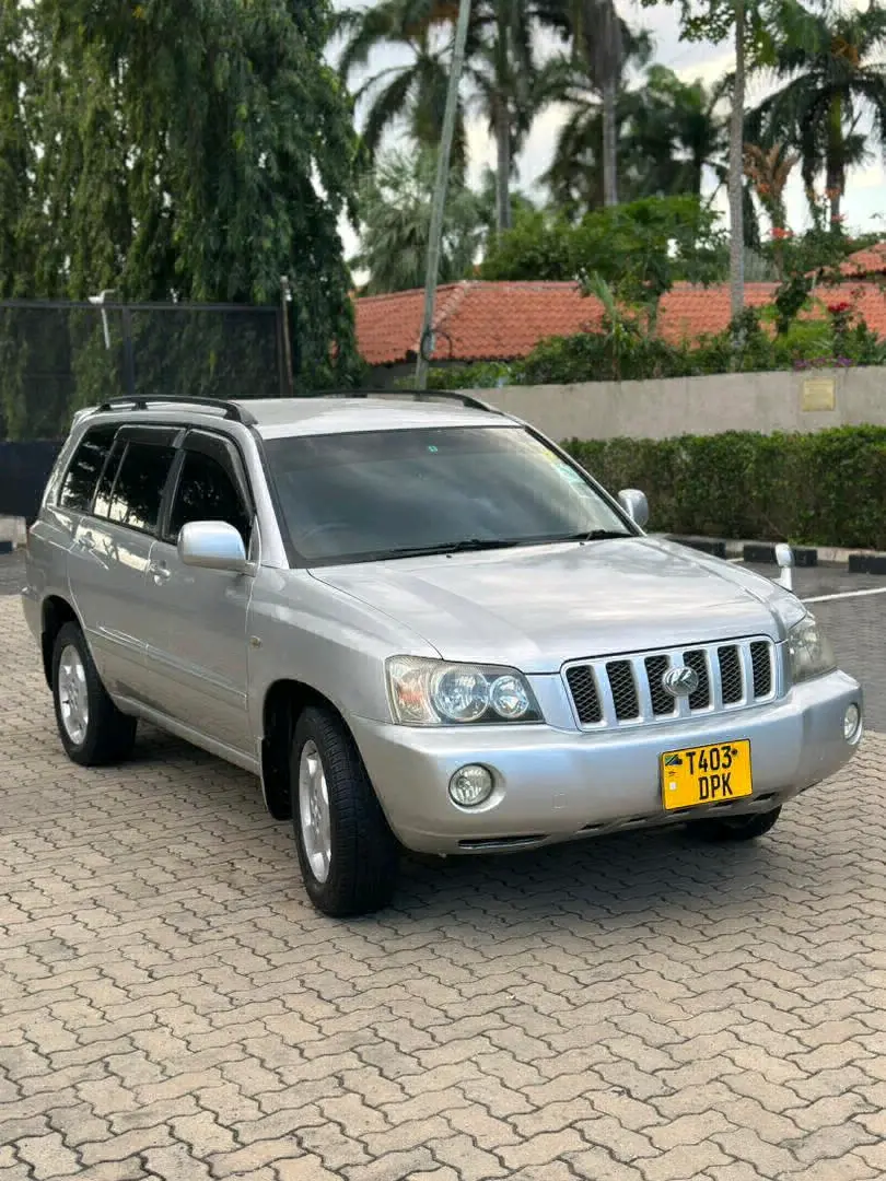 Toyota Kluger L Four 2005 thumbnail 3