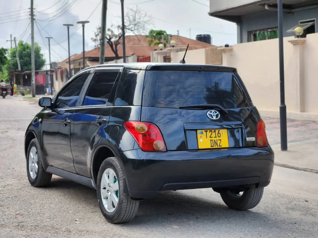 Toyota Ist DNZ thumbnail 3