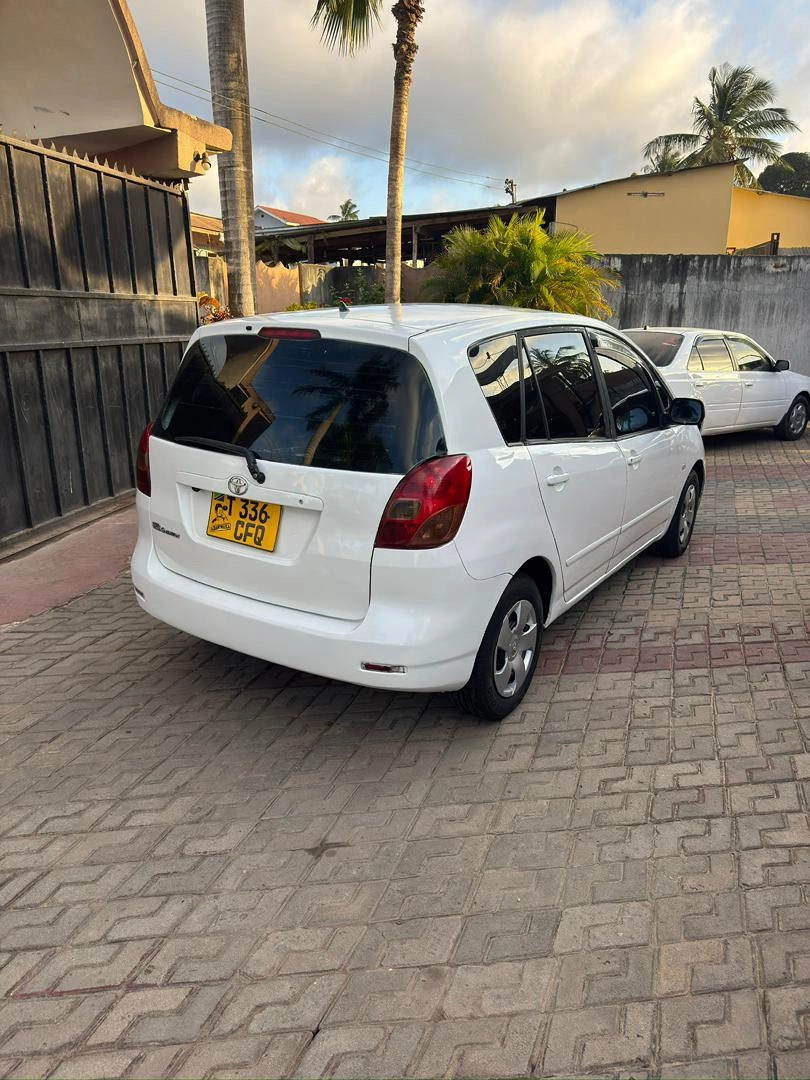 Toyota Corolla Spacio New Model 1790cc thumbnail 3