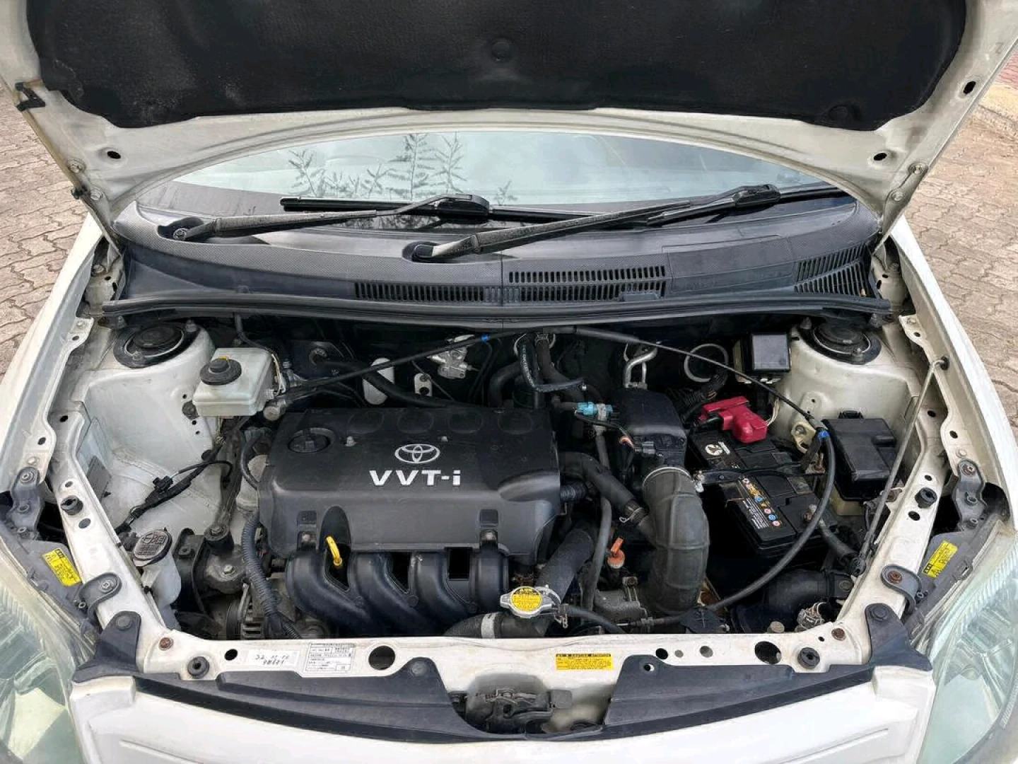 White 2004 Toyota Ist (1290cc) - Exchange Allowed thumbnail 7