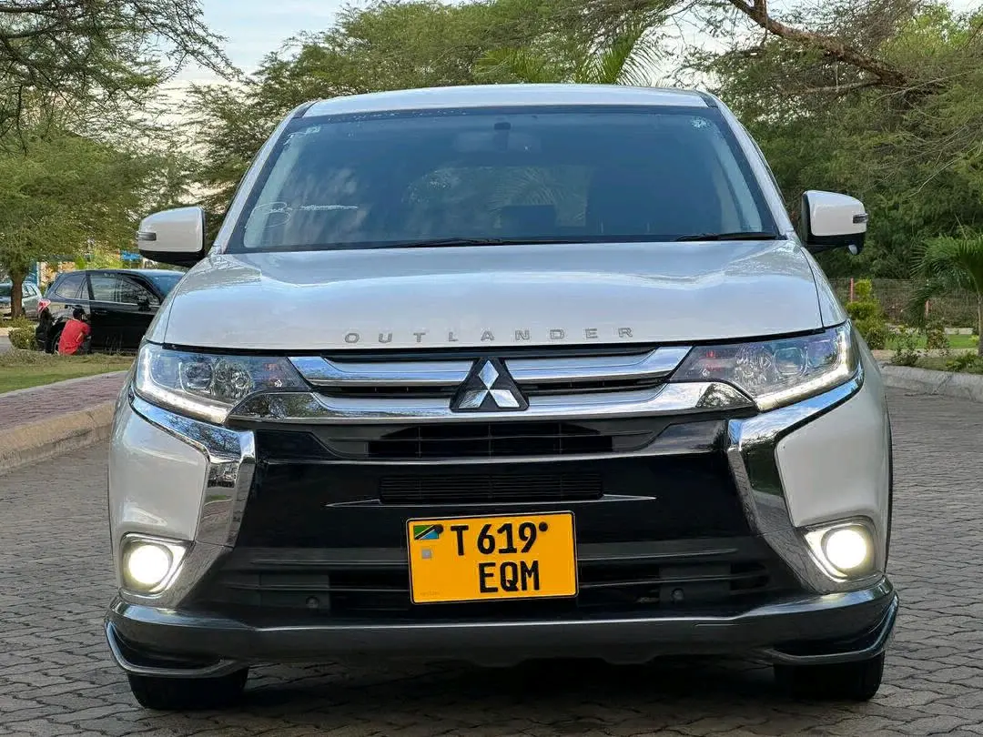 2015 Mitsubishi Outlander 2360cc for Sale