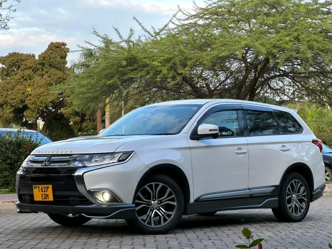 2015 Mitsubishi Outlander 2360cc for Sale thumbnail 9
