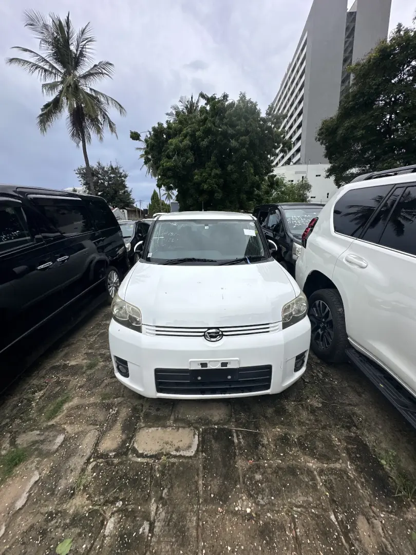 Toyota Rumion 2009 thumbnail 2
