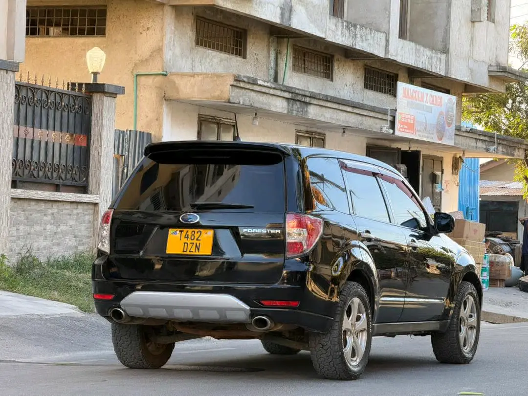 Subaru Forester 2007 Nyeusi thumbnail 2