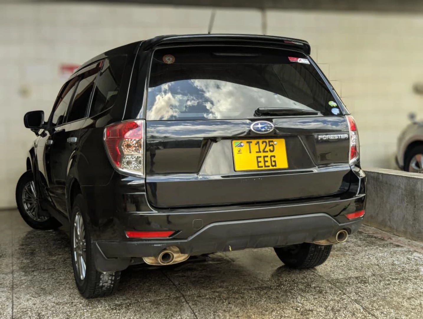 Subaru Forester SUV (1900cc, Full AC) thumbnail 5