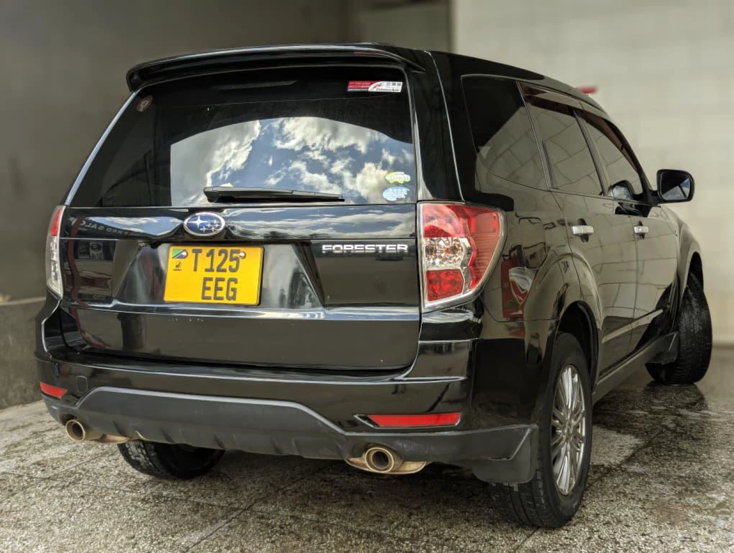 Subaru Forester SUV (1900cc, Full AC) thumbnail 8