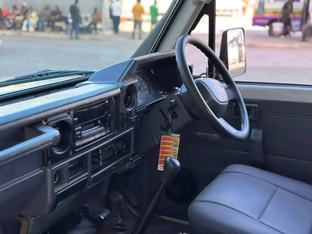 Toyota Land Cruiser Hardtop 2005 (1HZ Diesel) thumbnail 3