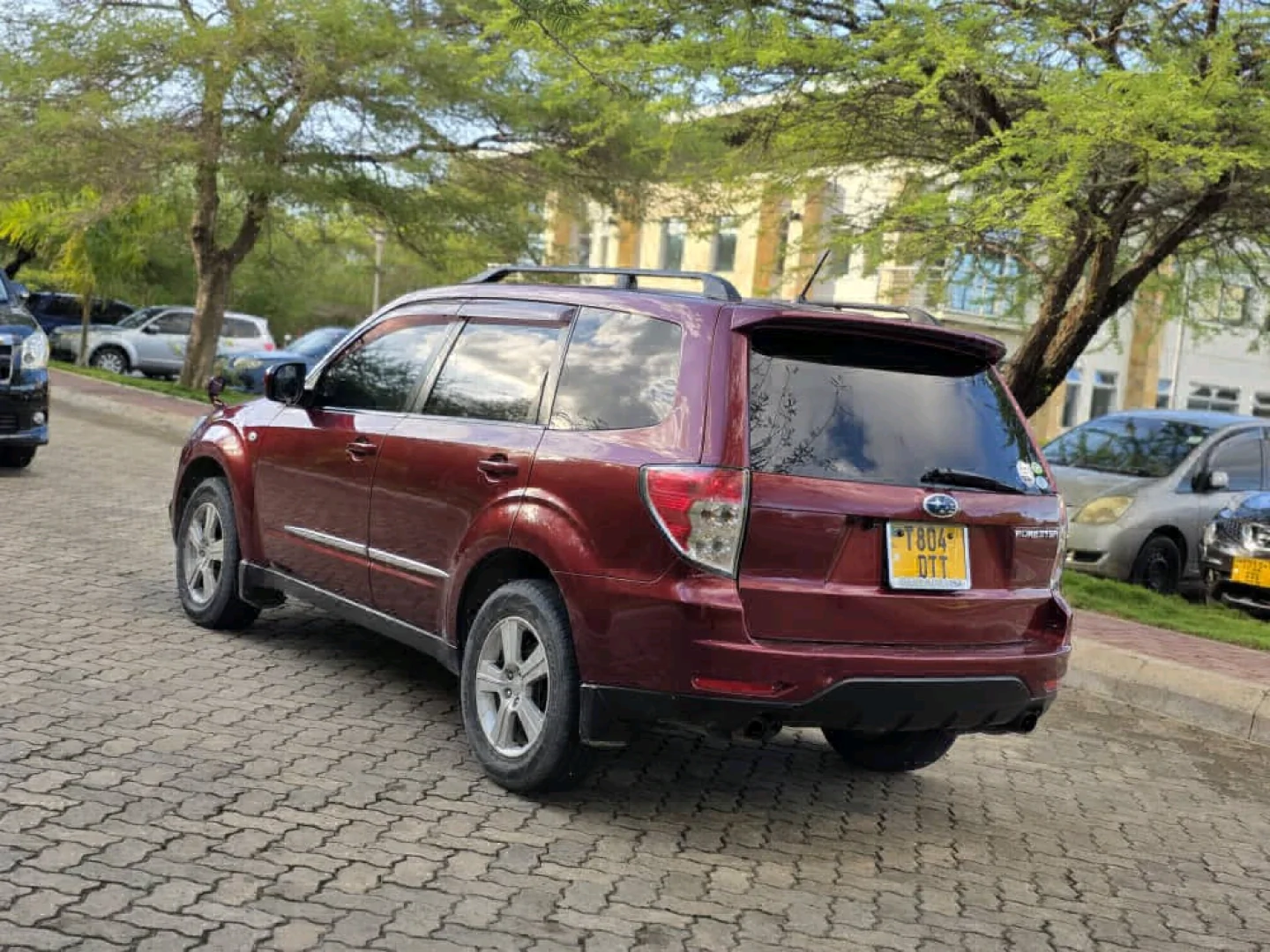 2009 Subaru Forester SUV - Maroon, Push Start thumbnail 4