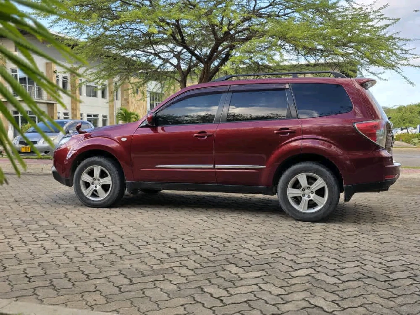 2009 Subaru Forester SUV - Maroon, Push Start thumbnail 6