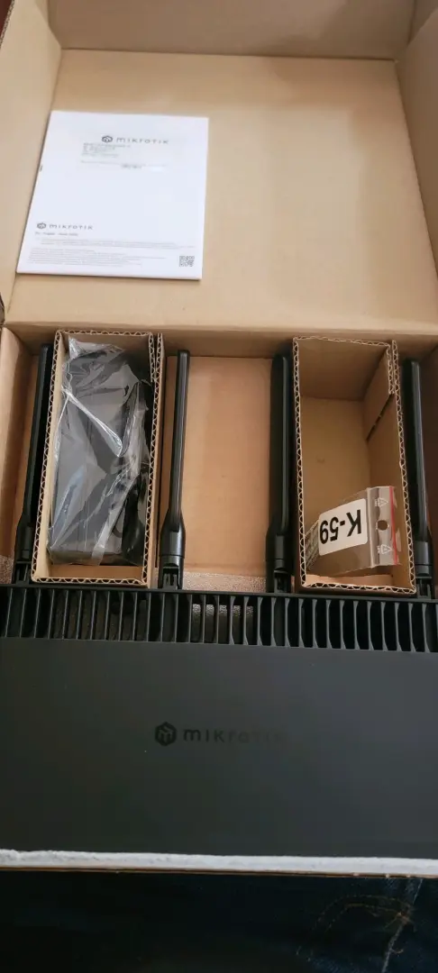 MikroTik 10-Port Gigabit Dual-Band Wireless Router thumbnail 2