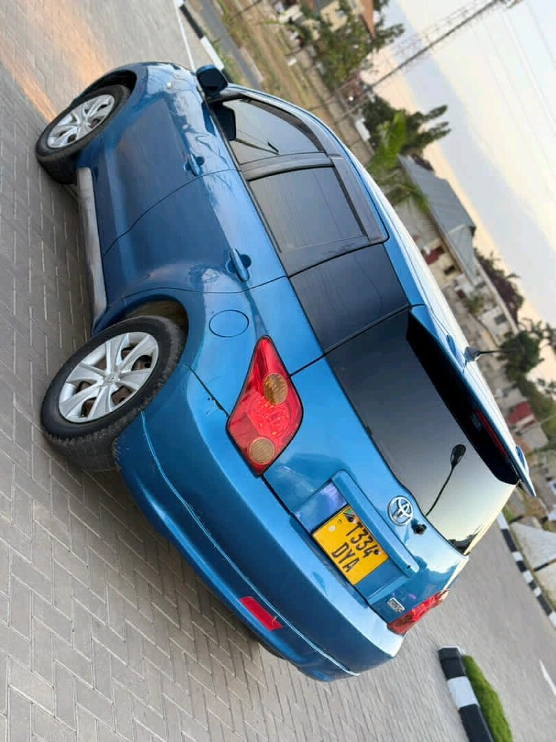 Toyota Ist Blue Car T334 DYA thumbnail 3