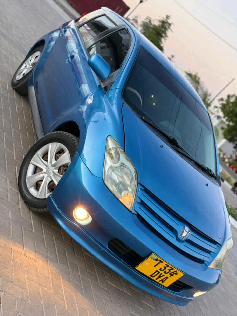 Toyota Ist Blue Car T334 DYA thumbnail 7