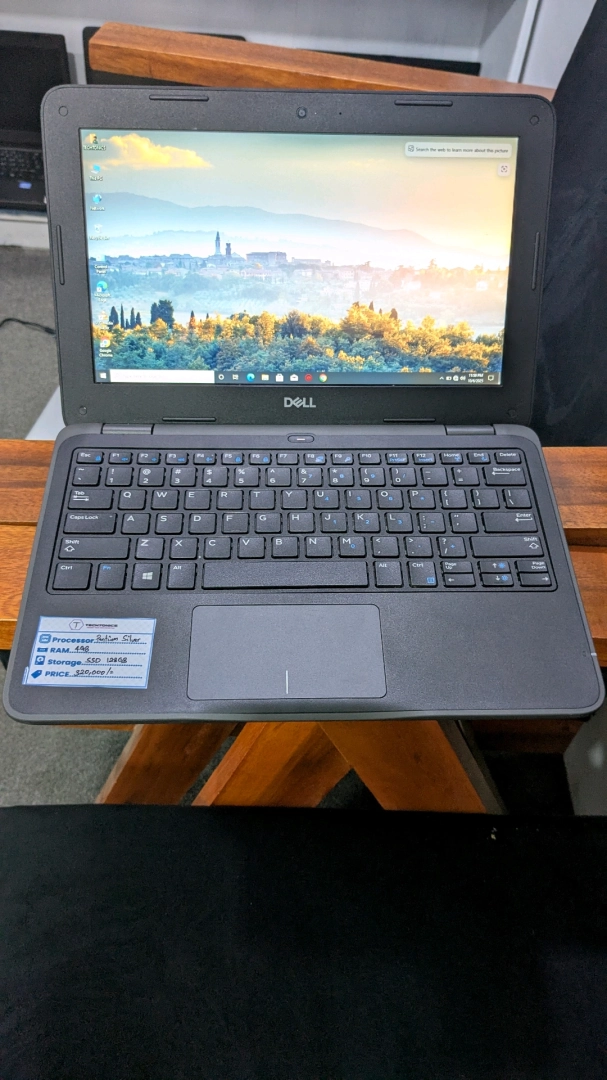 Dell Laptop Pentium Silver 4GB RAM 128GB SSD thumbnail 5