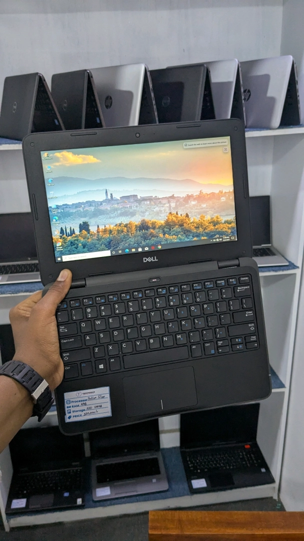Dell Laptop Pentium Silver 4GB RAM 128GB SSD thumbnail 6
