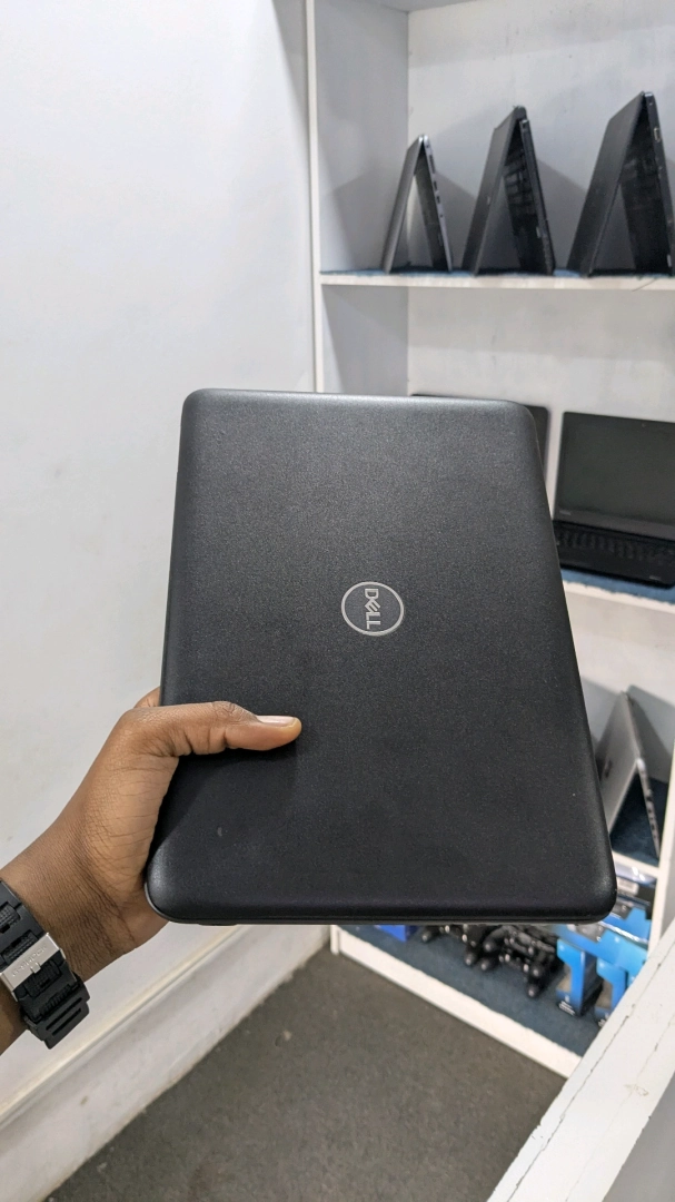 Dell Laptop Pentium Silver 4GB RAM 128GB SSD thumbnail 9