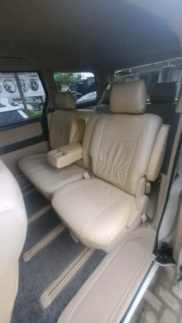 Toyota Alphard Minivan 2007, Low Mileage thumbnail 5