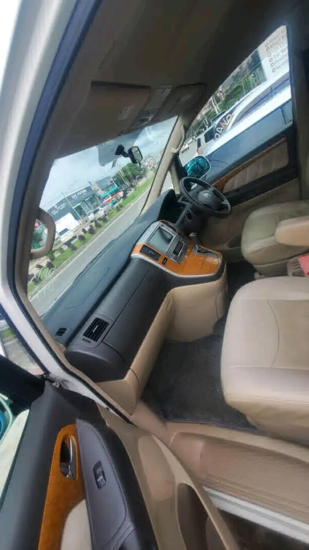 Toyota Alphard Minivan 2007, Low Mileage thumbnail 6