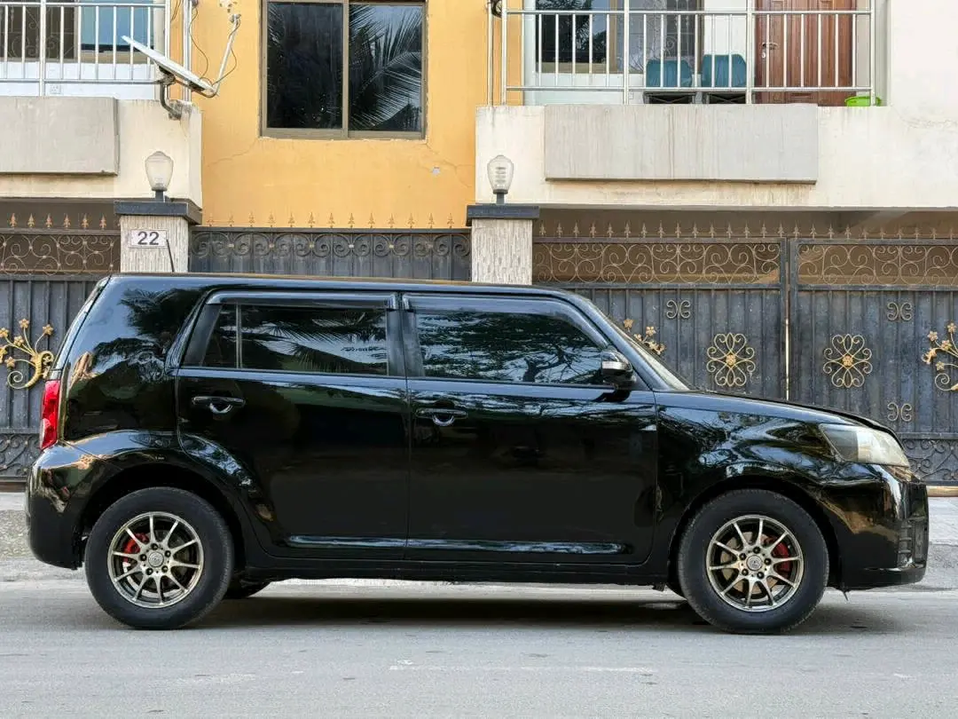 Toyota Rumion Black 1490cc thumbnail 4